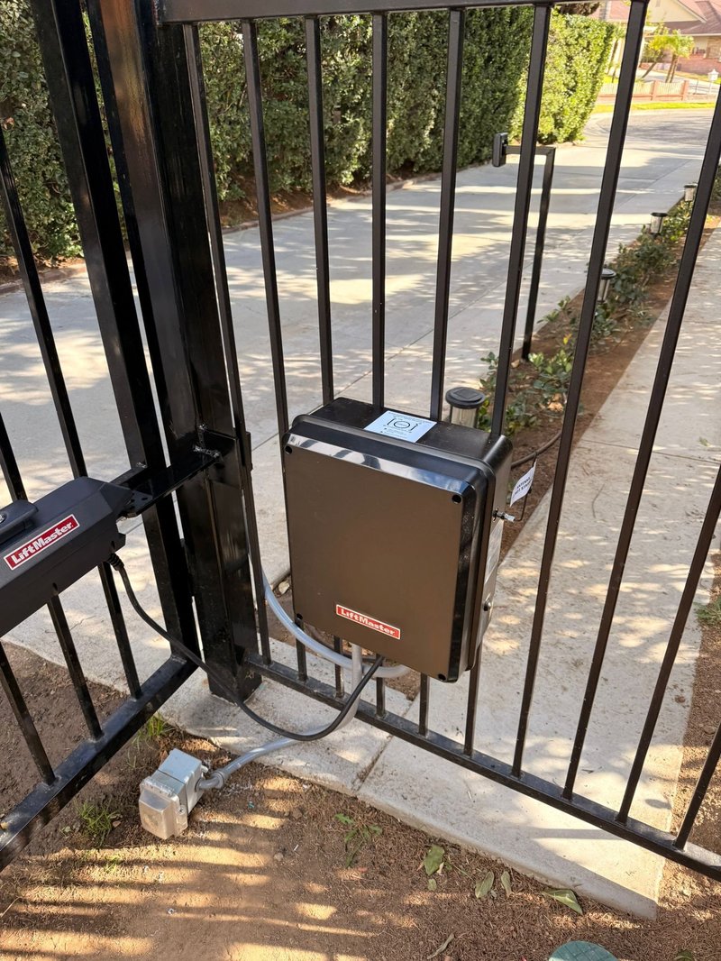 Garage & Gate Service in Chino Hills – Electric Gate Motor Setup ,  24/7 Garage Door and Gate Services, Inland Empire CA
