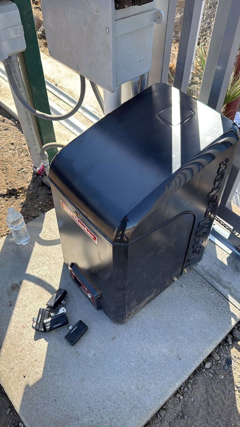 Garage & Gate Service in San Bernardino – Gate Opener Installation ,  24/7 Garage Door and Gate Services, Inland Empire CA